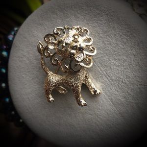 Vintage Coventry Lion Brooch